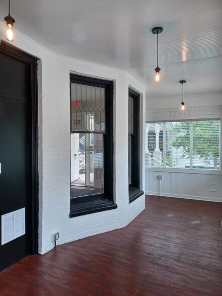 More Photos Of 330 W 9th St, Jacksonville Unknown For Lease