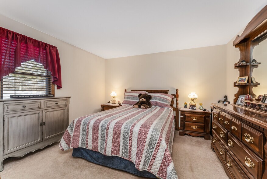 More Photos Of 5 Larison Ln, Ringoes Storefront Retail Office For Sale