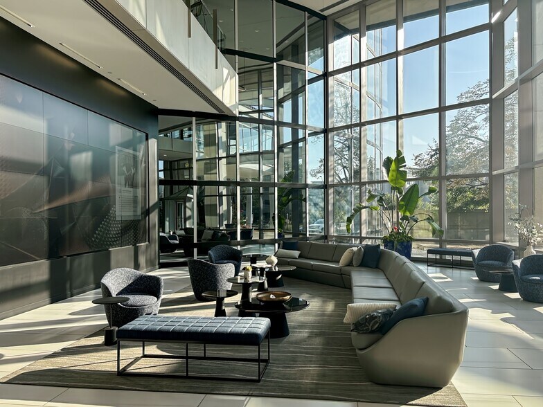 More Photos Of THE EIGHTS-8888 Keystone Crossing, Indianapolis Coworking Space