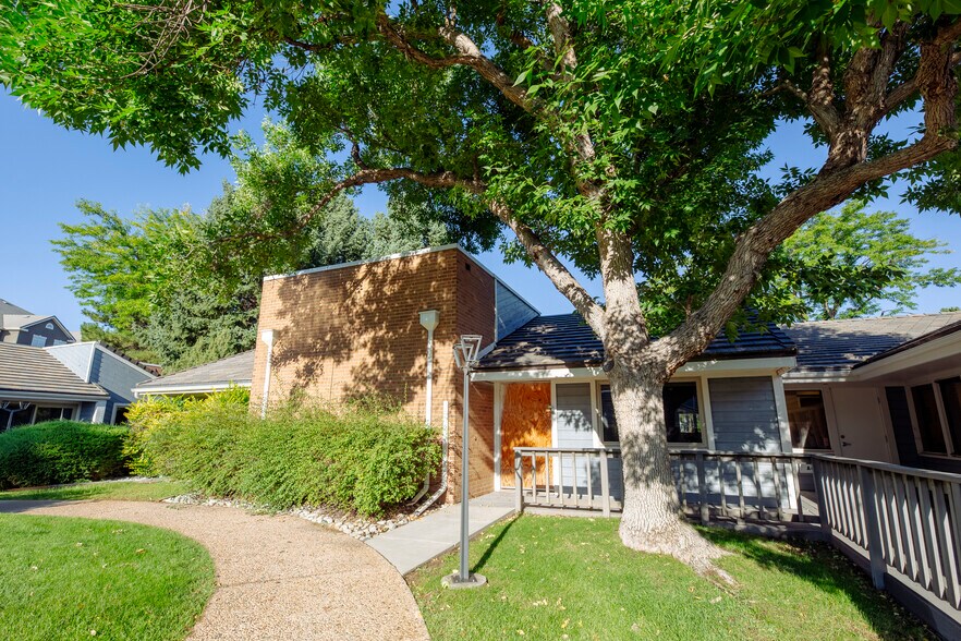 More Photos Of 8000 E Prentice Ave, Englewood Office For Sale