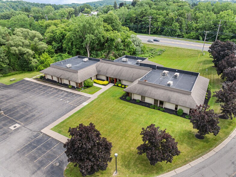 More Photos Of 100 Cross Keys Office Park, Fairport Unknown For Lease