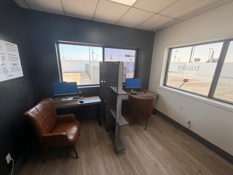 More Photos Of 3818 W Wall St, Midland Freestanding For Lease