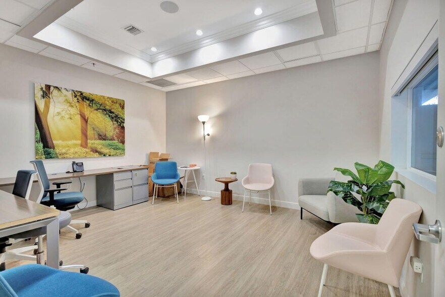 More Photos Of 402 SE 6th Ave, Delray Beach Medical For Sale