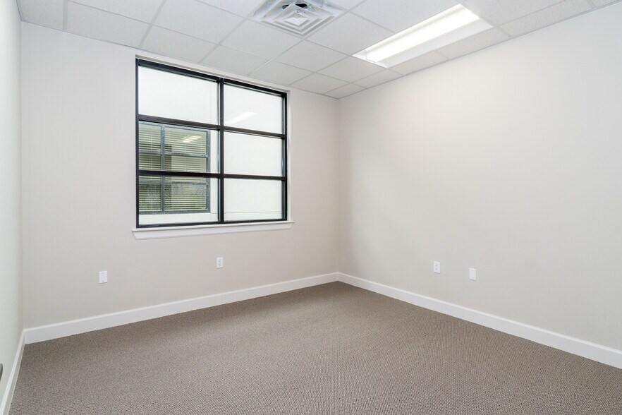 More Photos Of 8118 Fry Rd, Cypress Office For Lease