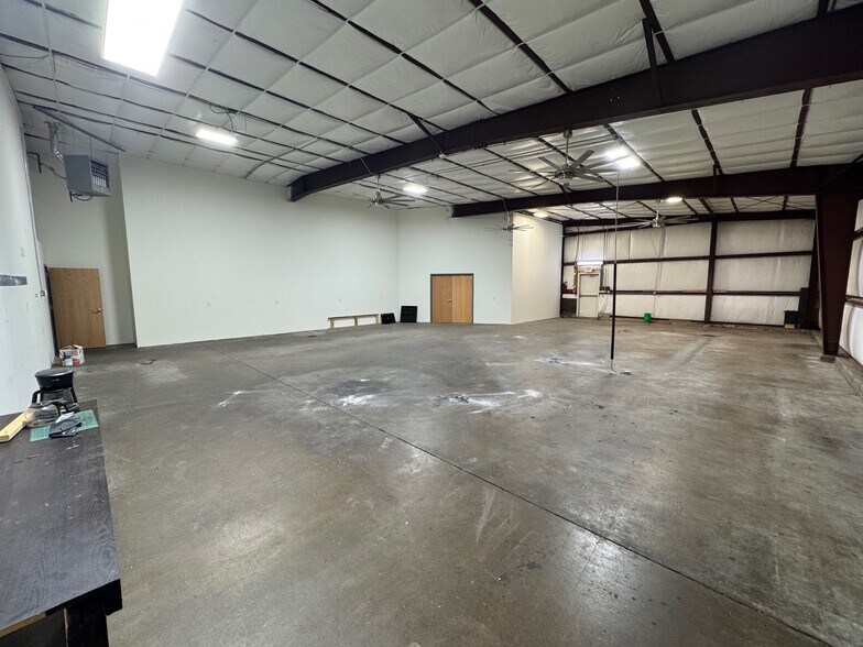More Photos Of 2160 S 6th St, Springfield Industrial For Sale