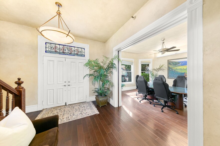 More Photos Of 1129 D St, Sacramento Office For Sale