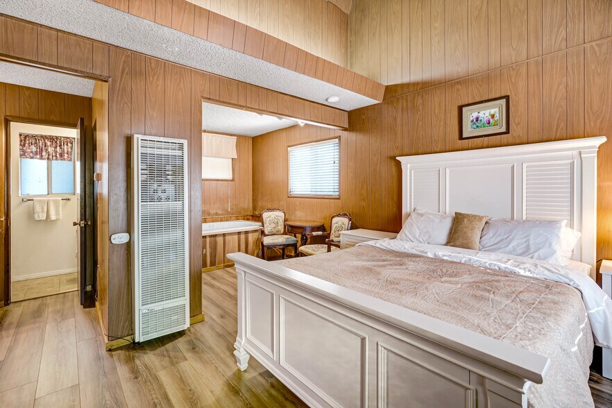 More Photos Of 1054-1098 State Highway 2, Wrightwood Hospitality For Sale