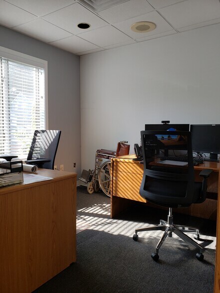 More Photos Of 557 Broad St, Bloomfield Medical For Sale