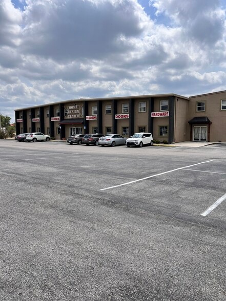 More Photos Of 500 W Orange Blossom Trl, Apopka Manufacturing For Lease