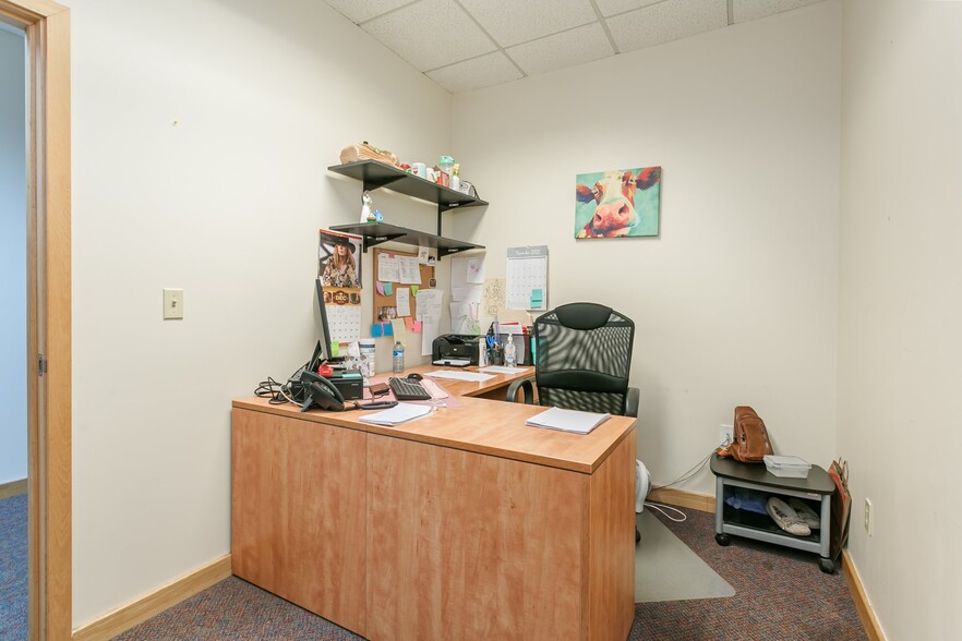 More Photos Of 300 Buell Rd, Rochester Loft Creative Space For Sale