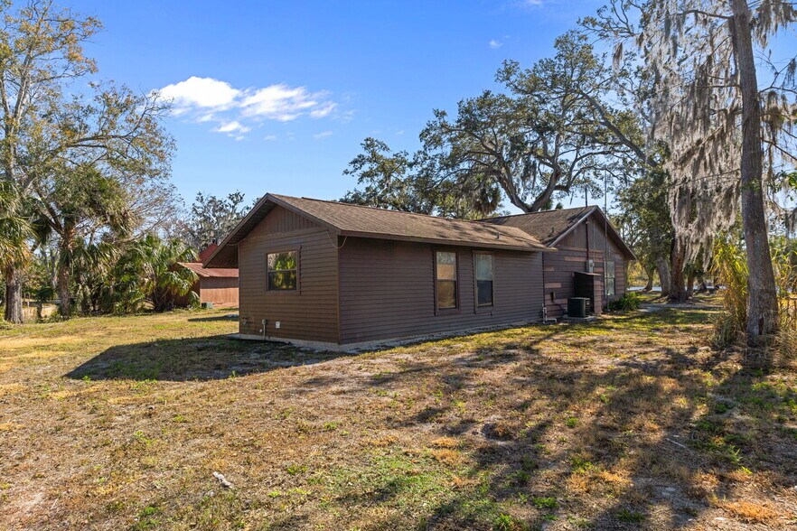 More Photos Of 8301 Congress St, Port Richey Flex For Sale