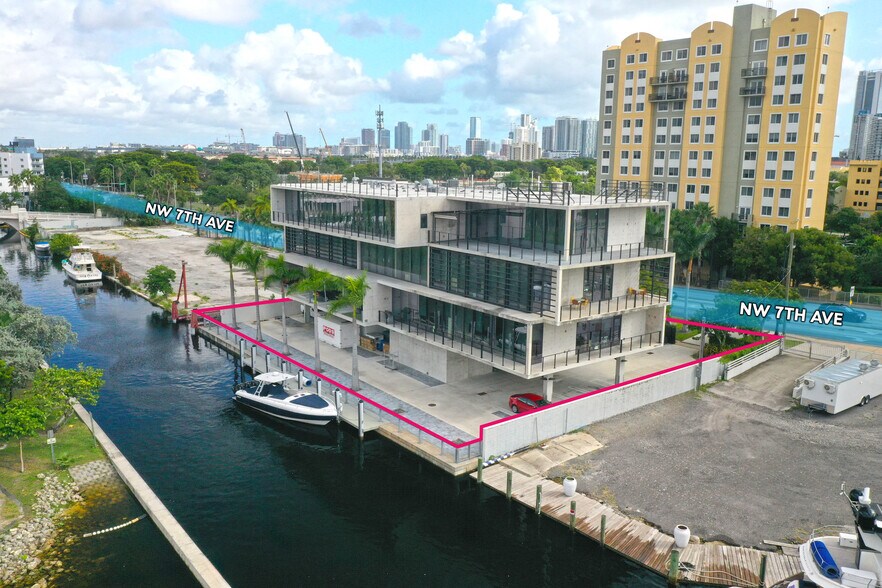More Photos Of 528 NW 7th Ave, Miami Office For Sale
