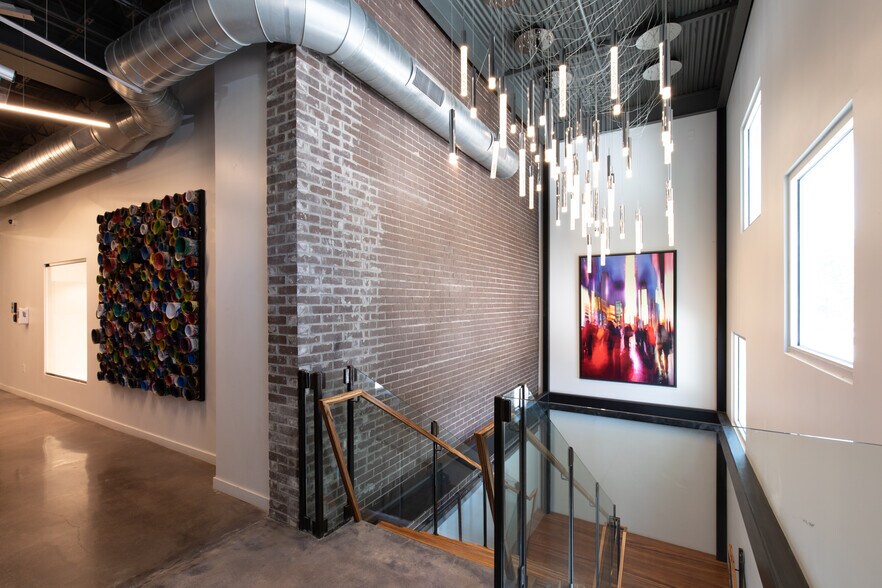 More Photos Of 3100 Fannin St, Houston Storefront Retail Office For Lease