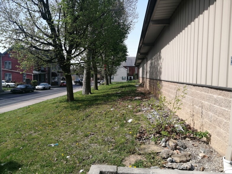 More Photos Of 120 Church St, Hagerstown Auto Repair For Sale