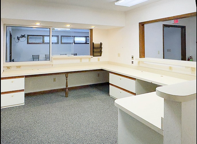 More Photos Of 1515 W Walnut St, Jacksonville Medical For Sale