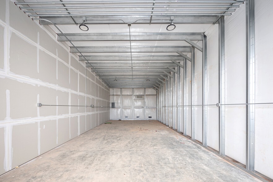 More Photos Of 458 Back Bay Blvd, Biloxi Self Storage For Sale