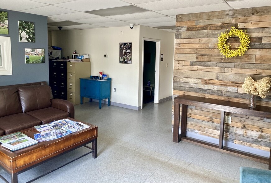 More Photos Of 1820 Ruffin Mill Cir, South Chesterfield Warehouse For Lease