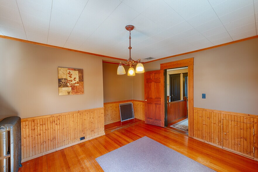 More Photos Of 105 Gleneida Ave, Carmel Office For Sale