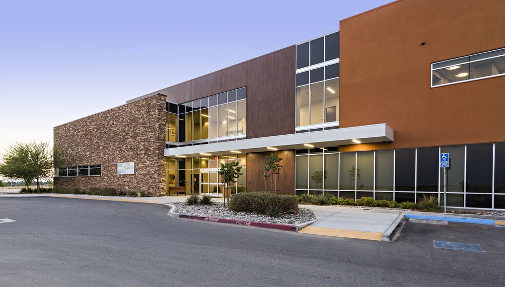 More Photos Of 4500 Morning Dr, Bakersfield Medical For Lease