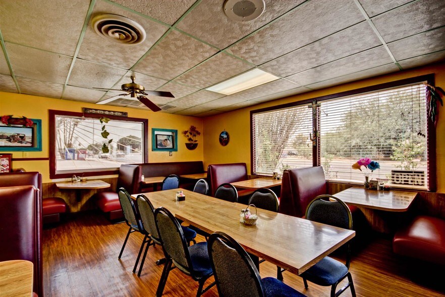 More Photos Of 505 S Main St, Florence Restaurant For Sale