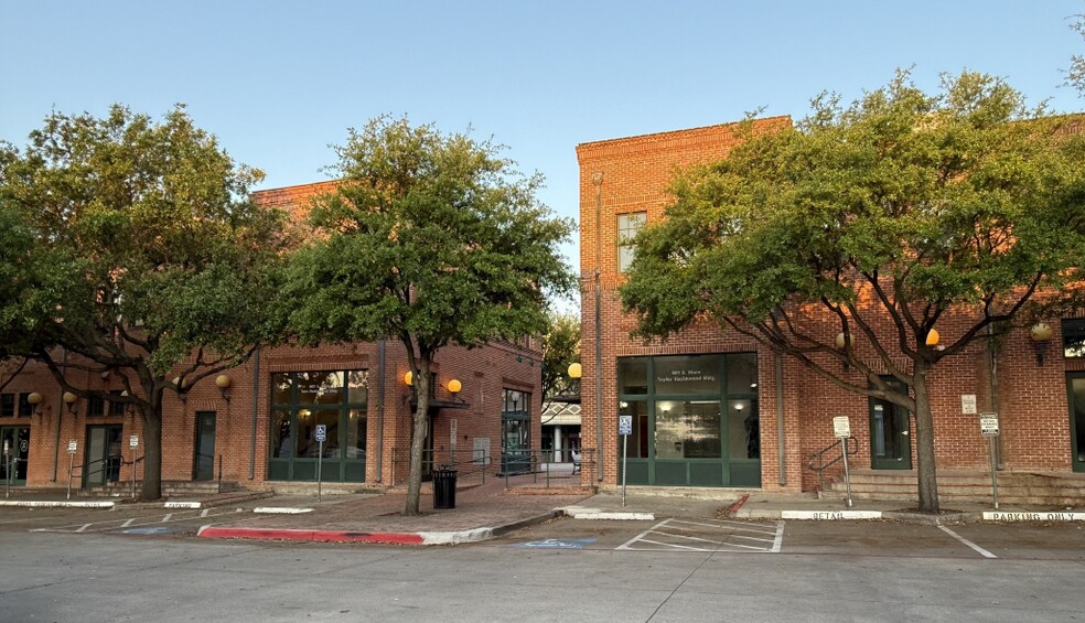 More Photos Of 611 S Main St, Grapevine Office For Lease