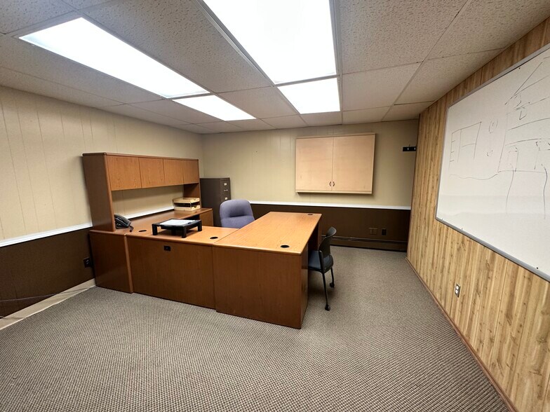 More Photos Of 2450 S 32nd St, Billings Warehouse For Sale