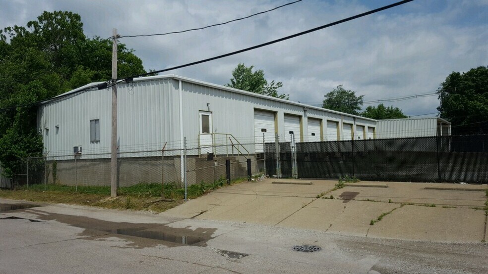 More Photos Of 1133 E Virginia St, Evansville Warehouse For Sale