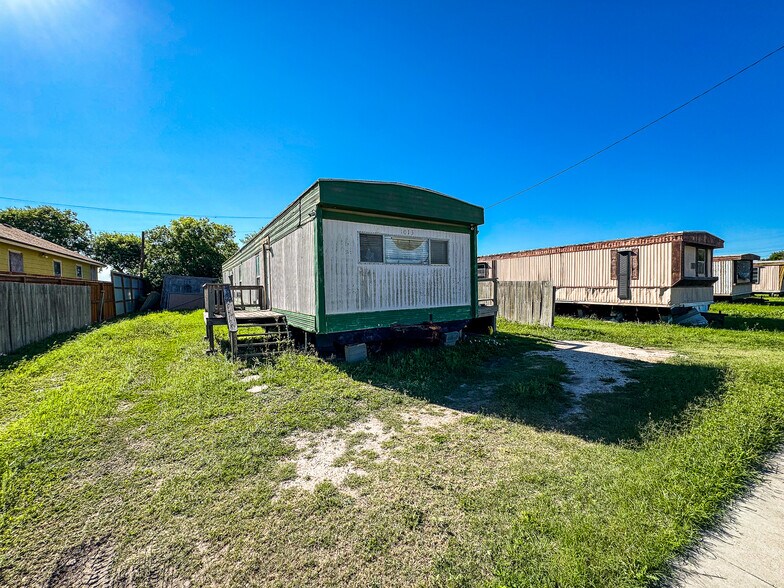 More Photos Of John Wayne Dr, Robstown Land For Sale