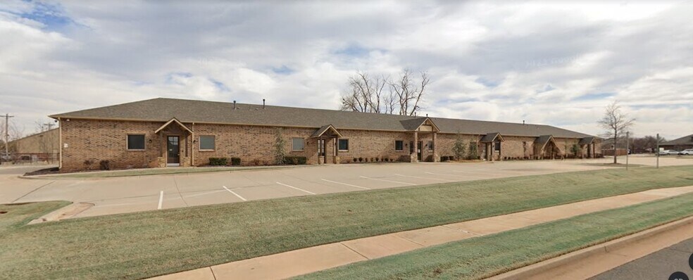 More Photos Of 1716 Signal Ridge Dr, Edmond Office For Sale