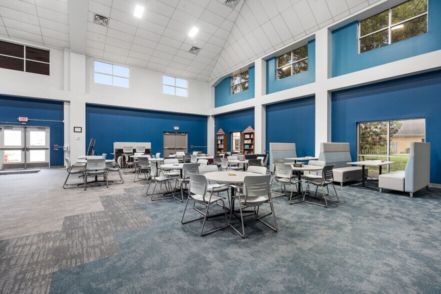 More Photos Of 1411 W Main St, League City Schools For Sale