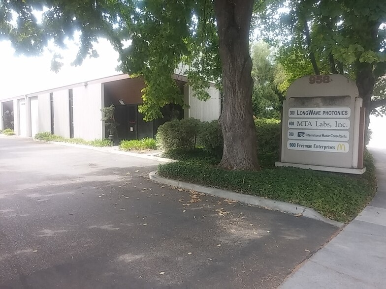 More Photos Of 958 San Leandro Ave, Mountain View Research And Development For Lease