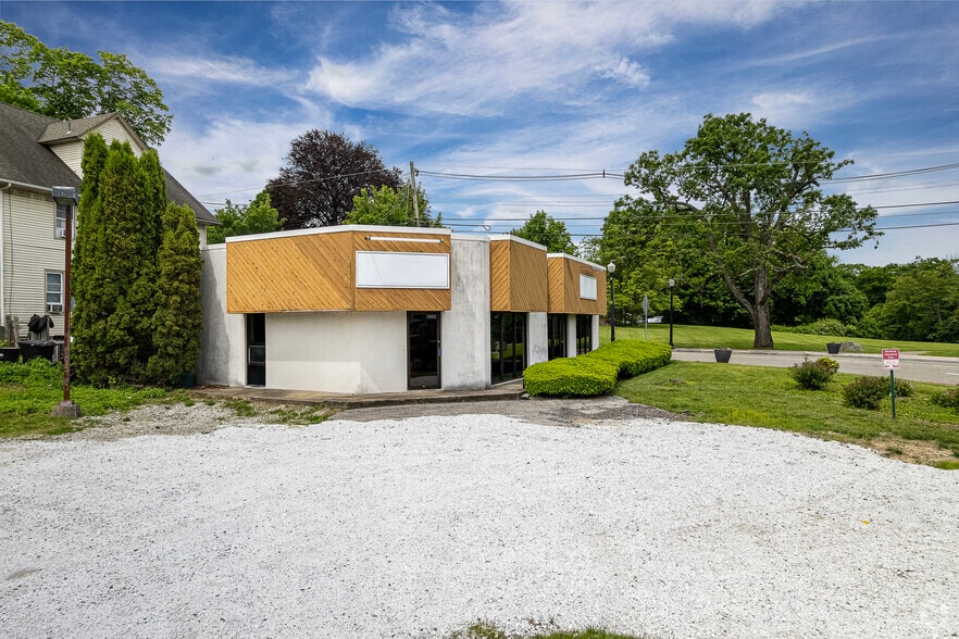 More Photos Of 2 Main St, Netcong Office For Sale