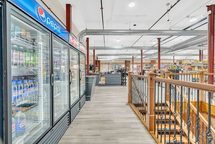 More Photos Of 306-310 Huron Ave, Port Huron Freestanding For Sale