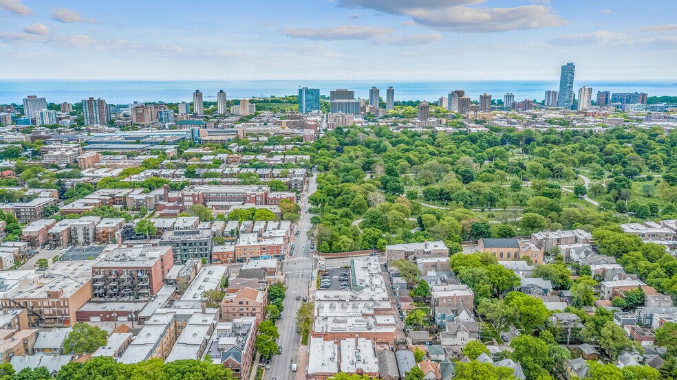 More Photos Of 1425-1441 W Montrose Ave, Chicago General Retail For Lease