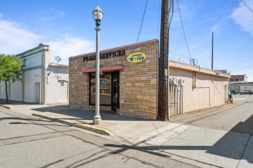 Primary Photo Of 11 S Cascade St, Kennewick Office For Sale