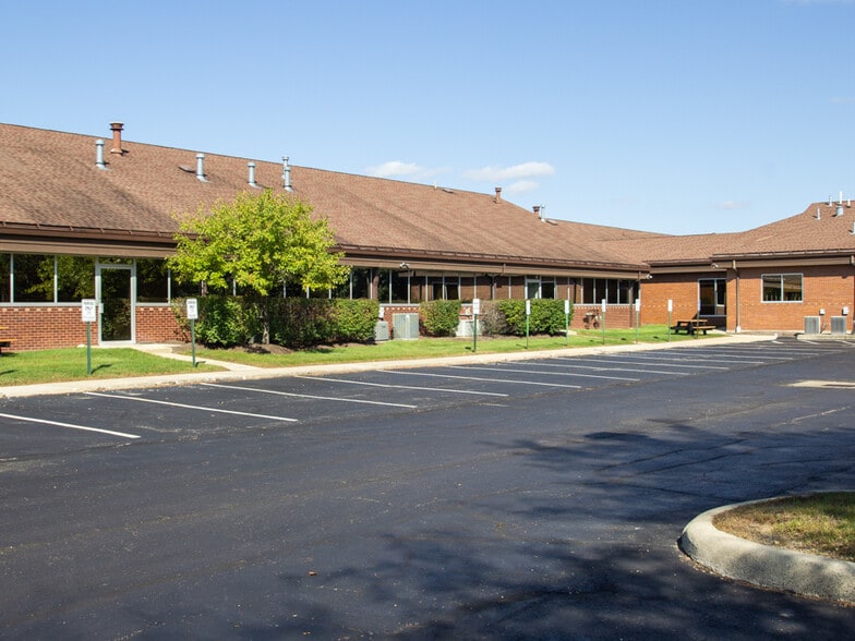 More Photos Of 4830 Knightsbridge Blvd, Columbus Medical For Lease