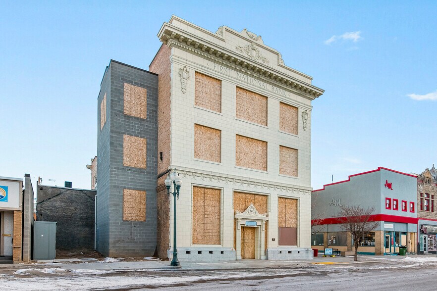 More Photos Of 502 S Main St, Rock Springs General Retail For Sale