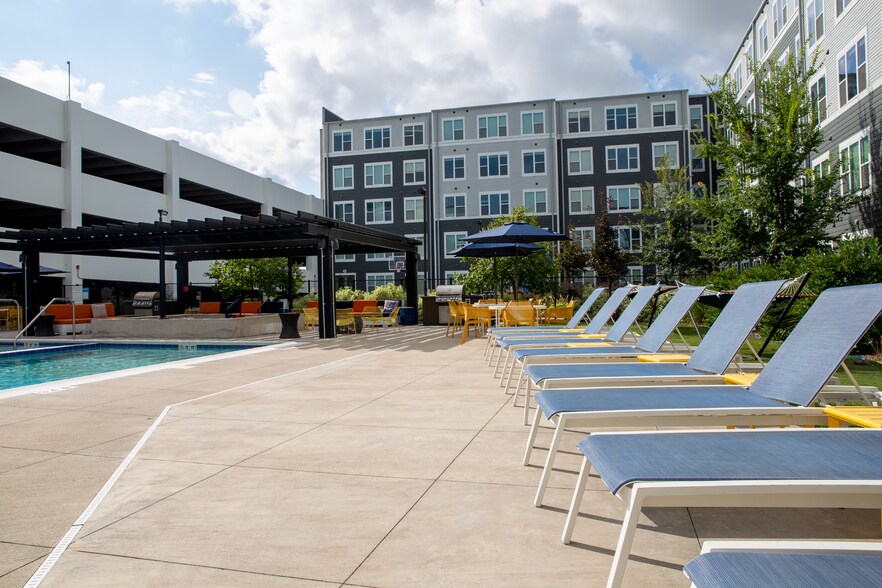 More Photos Of 104 E 7th St, Coralville Apartments For Lease