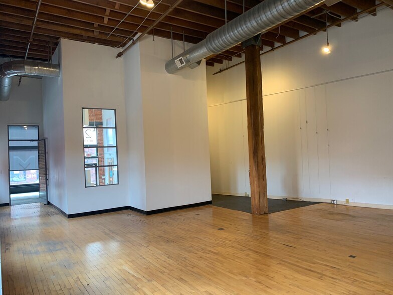 More Photos Of 210 W 19th Ter, Kansas City Office For Lease