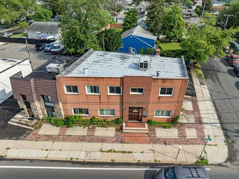 More Photos Of 837 Old Country Rd, Westbury Office For Sale