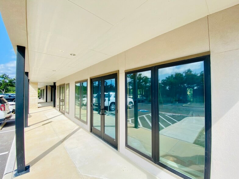 More Photos Of 1878 Herbelin Rd, New Braunfels Office For Lease