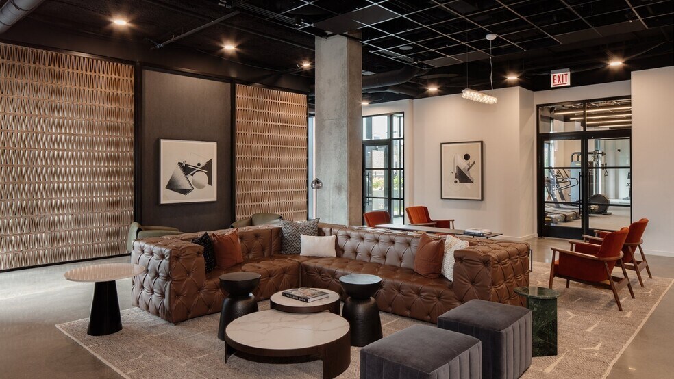 More Photos Of 161 N May St, Chicago Apartments For Lease