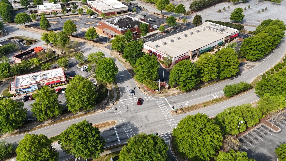 More Photos Of 7105 Stonecrest Pky, Lithonia Unknown For Lease