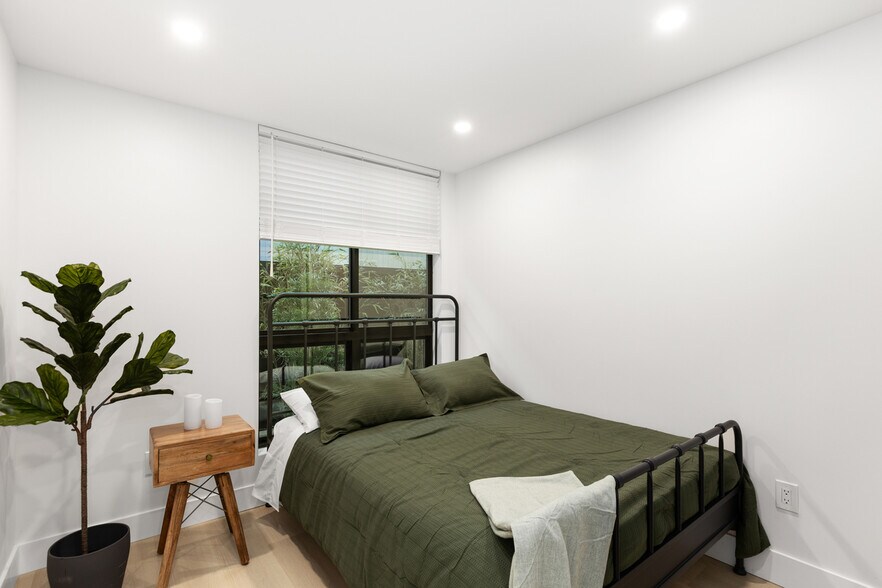 More Photos Of 5727 Lauretta St, San Diego Apartments For Sale