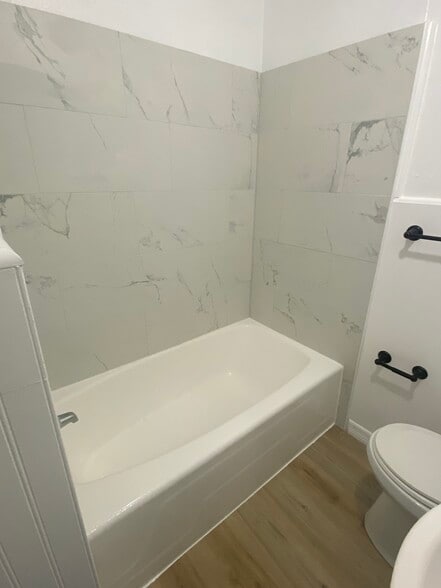 More Photos Of 640 Detroit St, Jacksonville Apartments For Sale