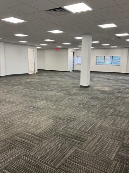 More Photos Of 2985 S Ridge Rd, Green Bay Medical For Lease
