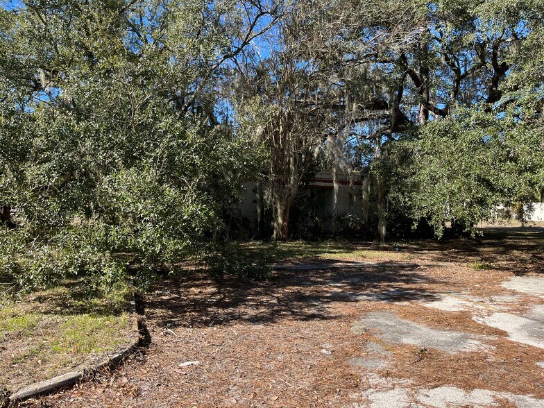 More Photos Of 407 E Ash St, Perry Medical For Sale