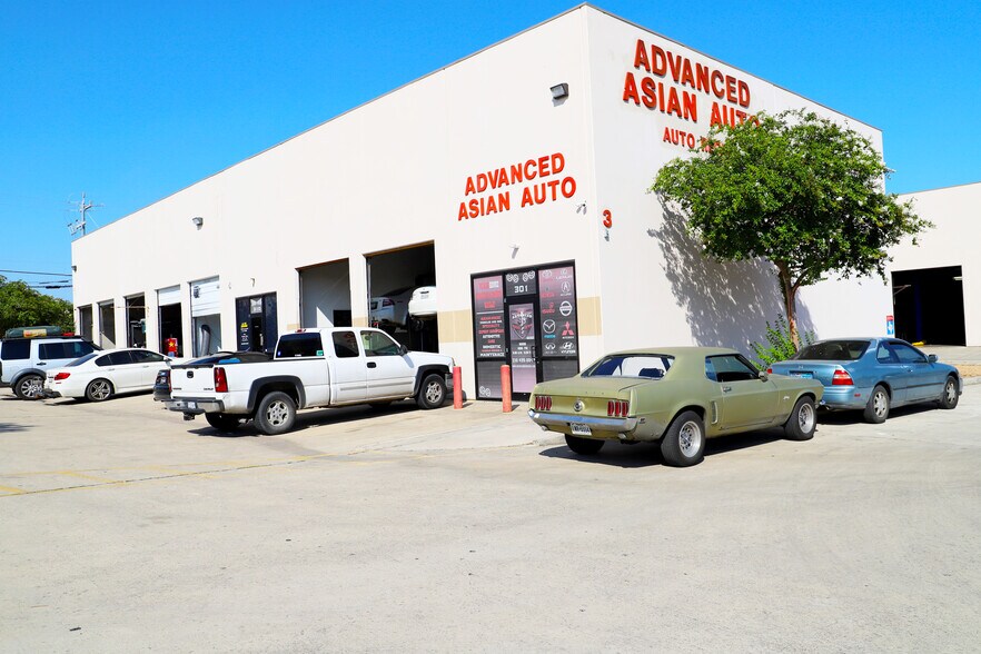 Primary Photo Of 12066-3 Starcrest Dr, San Antonio Unknown For Lease