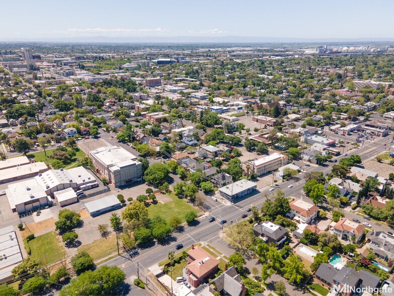 More Photos Of 228 E Harding Way, Stockton Unknown For Lease