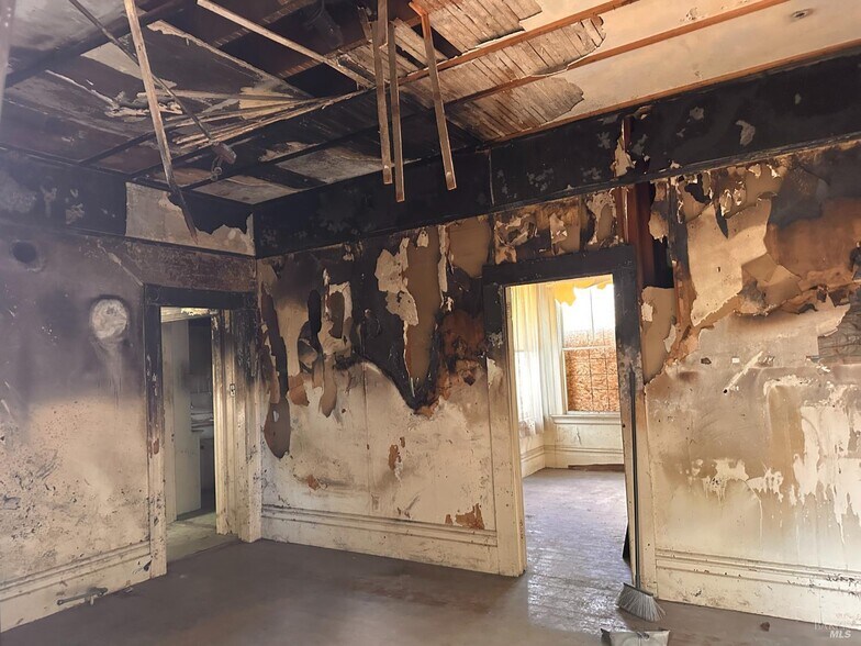 More Photos Of 131 Coombs St, Napa Apartments For Sale